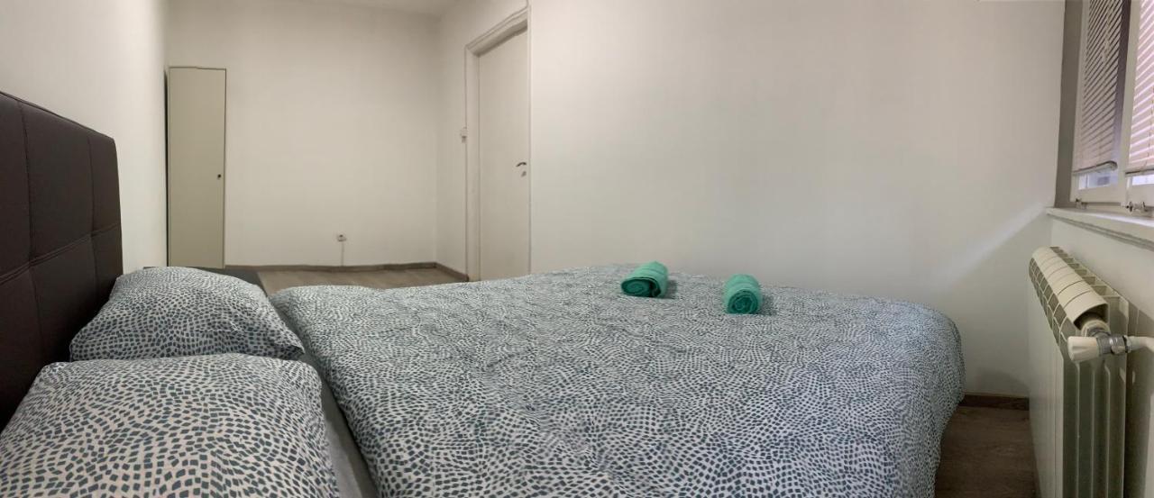 Private Rooms Belgrade Hostel Exterior photo
